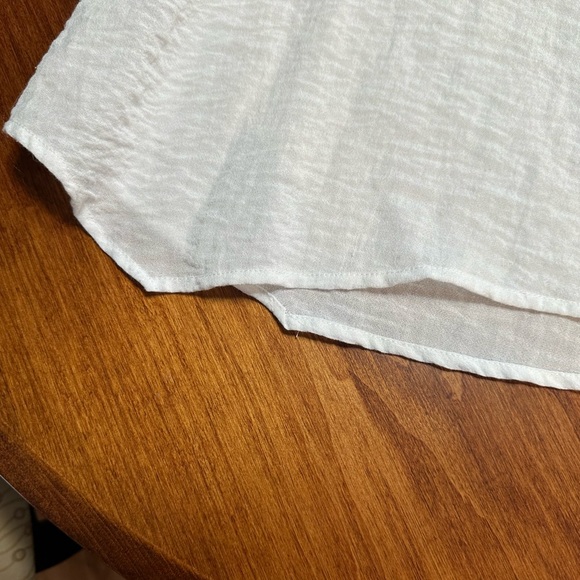 XL, Habitat bright white blouse with button detailing., uneven hem, oversized. - Picture 3 of 7